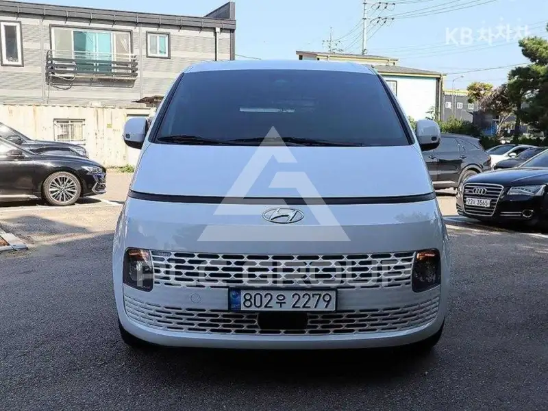 2023 Hyundai Staria