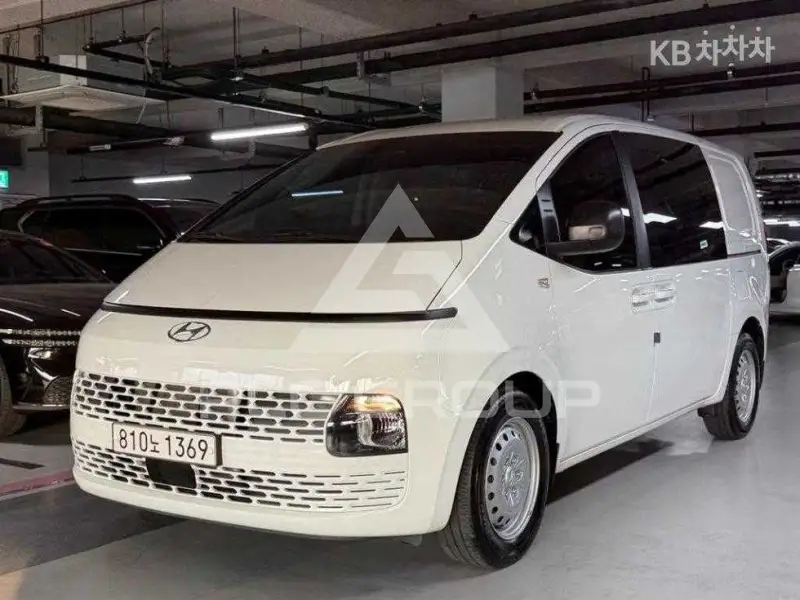 2023 Hyundai Staria