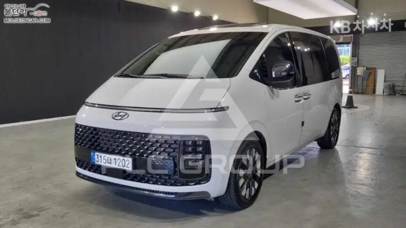 2023 Hyundai Staria
