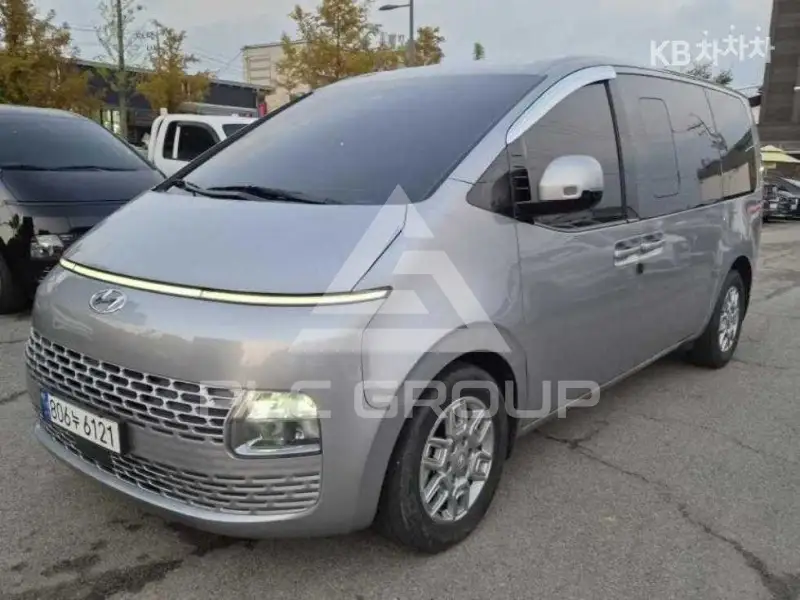2023 Hyundai Staria