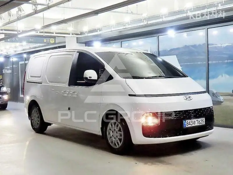 2023 Hyundai Staria