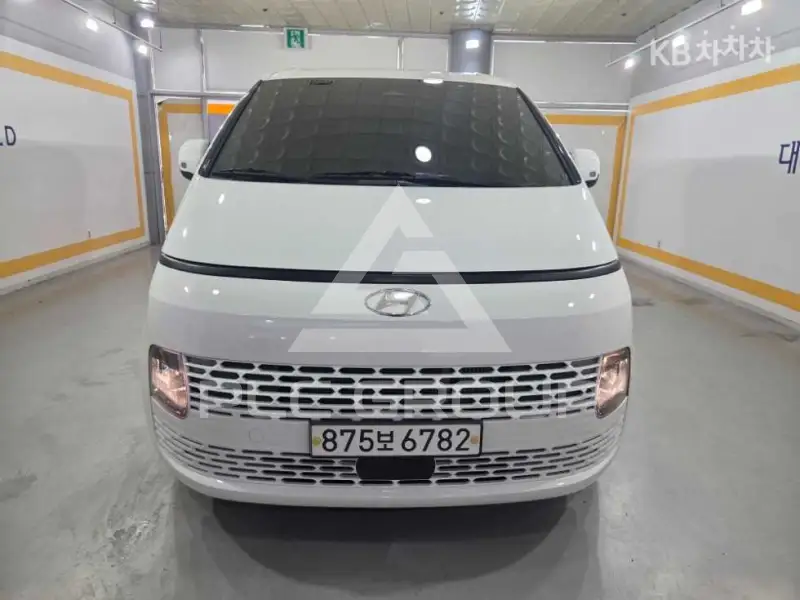 2023 Hyundai Staria