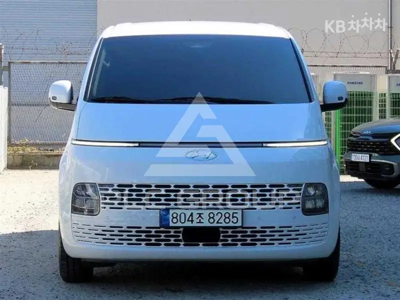 2023 Hyundai Staria