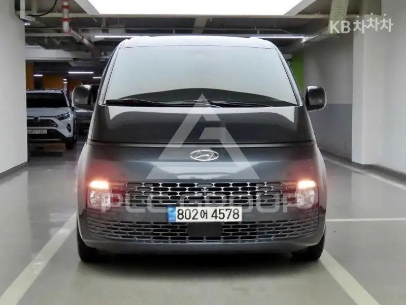 2023 Hyundai Staria