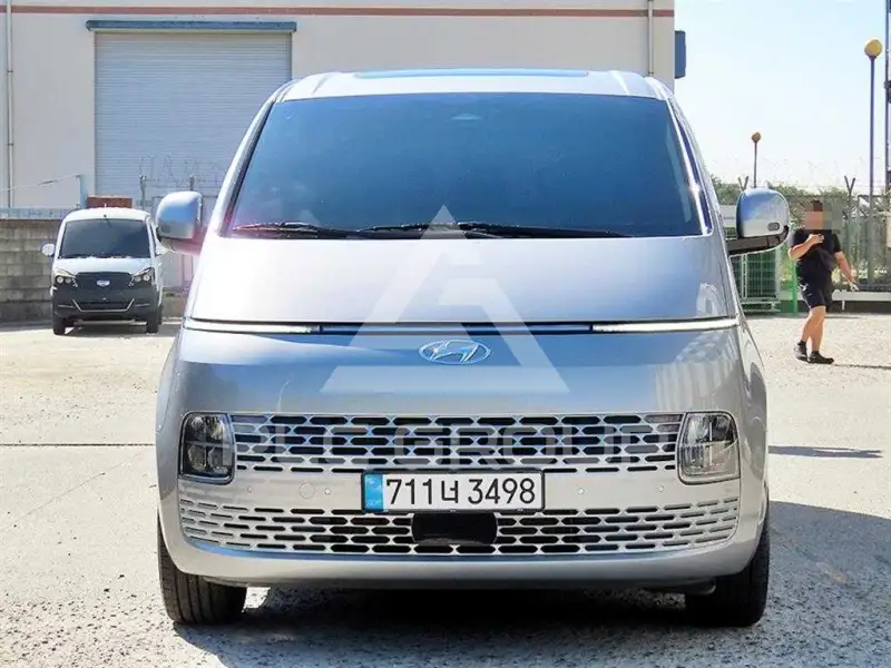 2023 Hyundai Staria
