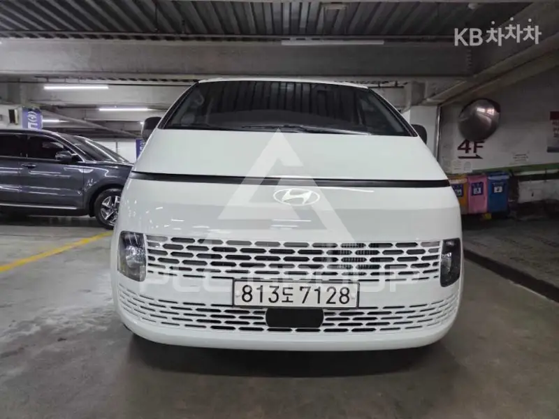 2023 Hyundai Staria