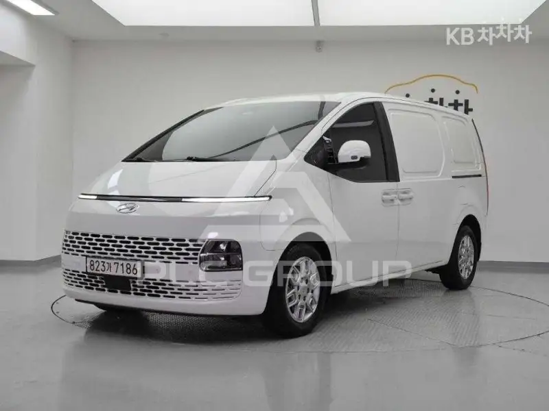 2023 Hyundai Staria