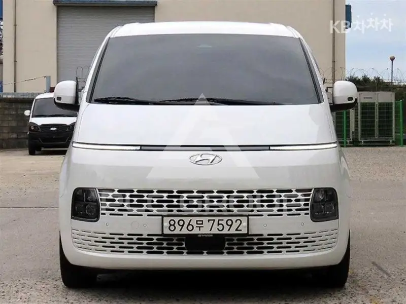 2023 Hyundai Staria