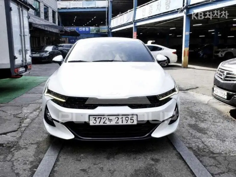 2023 KIA K5