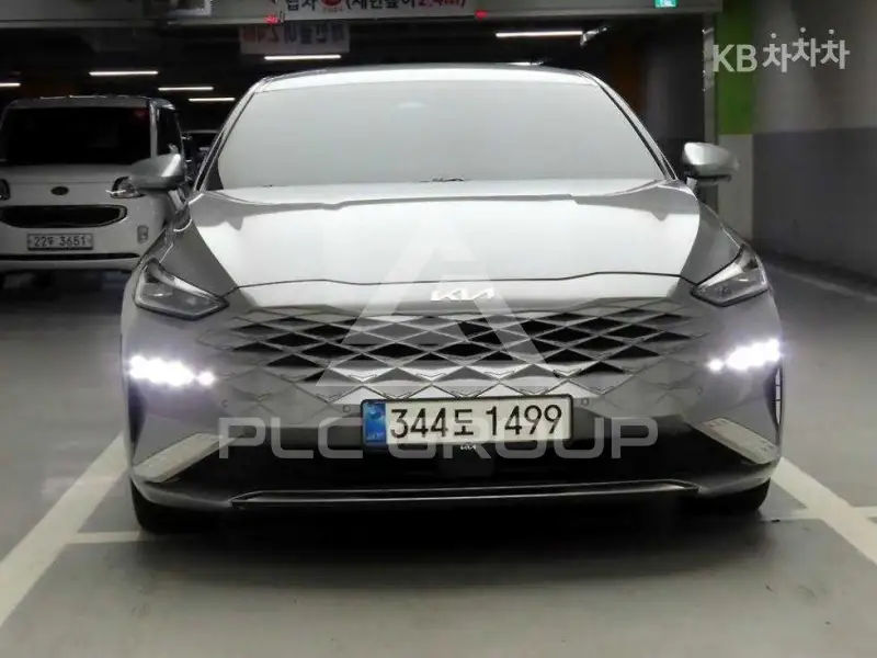 2023 KIA K8