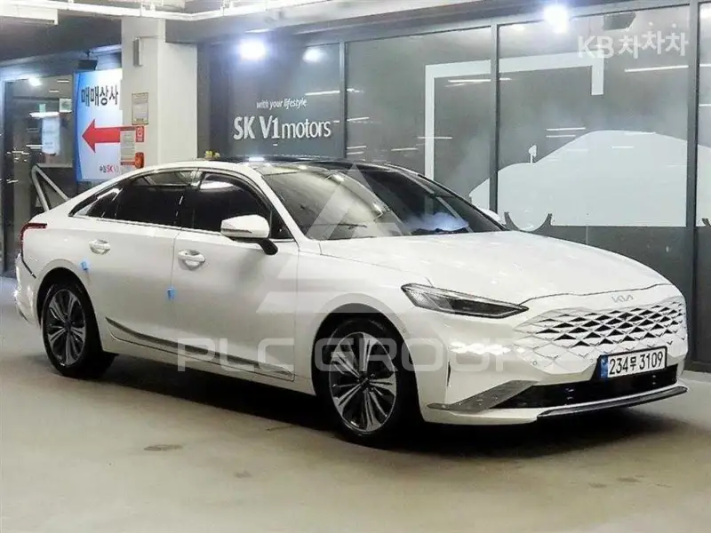 2023 KIA K8