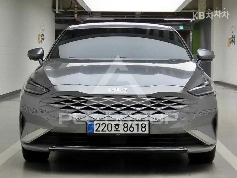 2023 KIA K8