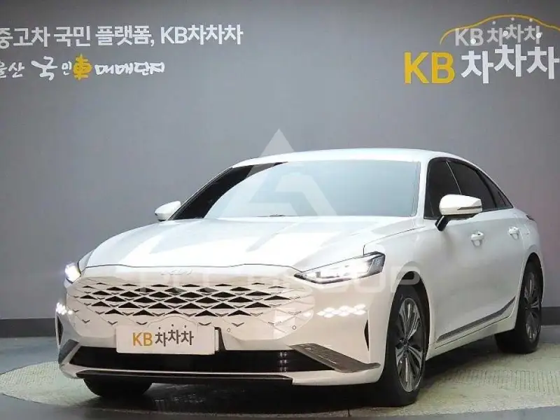 2023 KIA K8