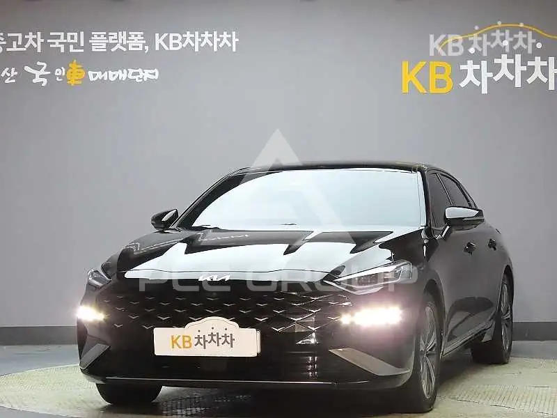 2023 KIA K8