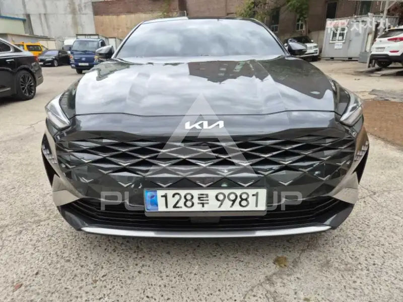 2023 KIA K8