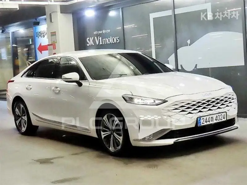 2023 KIA K8