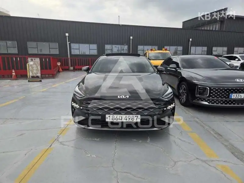 2023 KIA K8