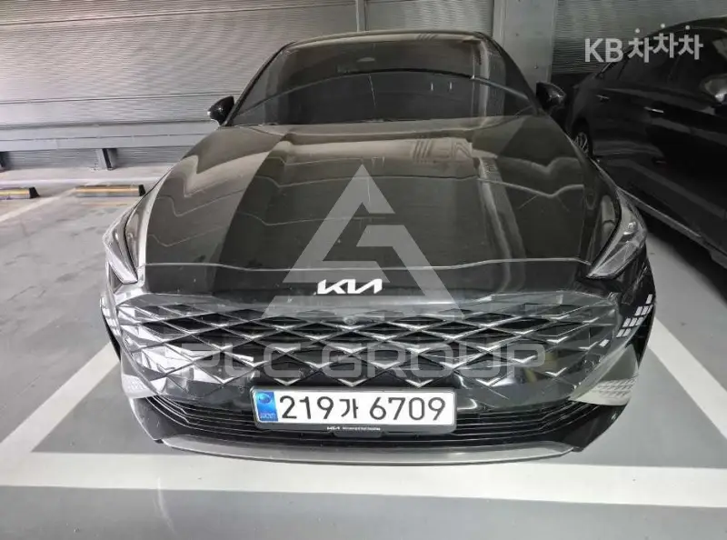 2023 KIA K8