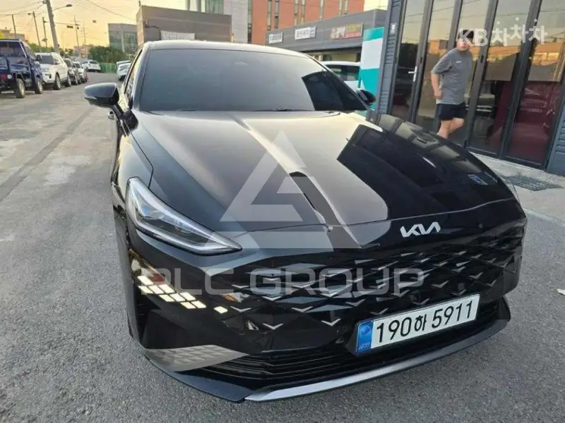 2023 KIA K8