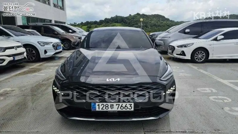 2023 KIA K8