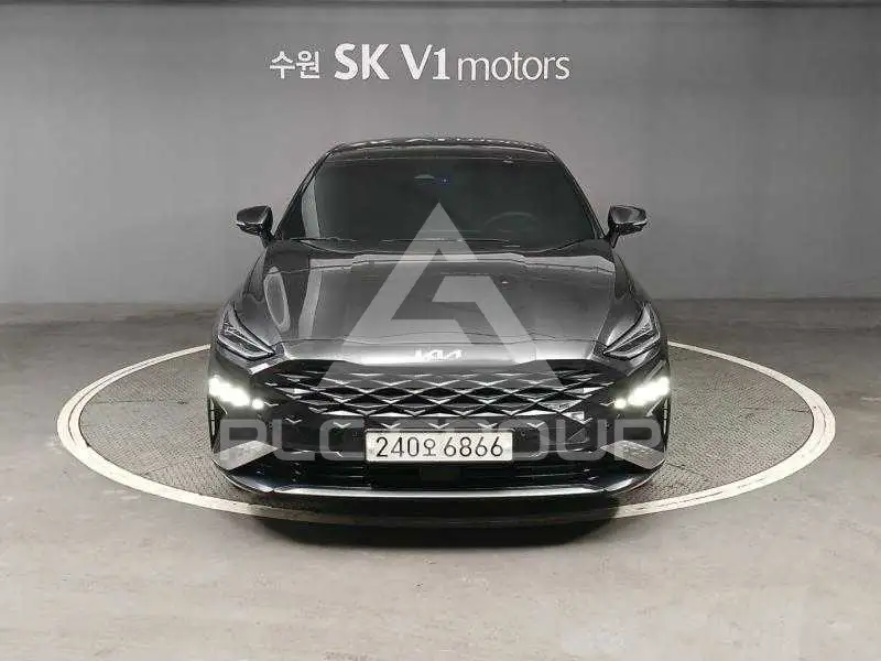 2023 KIA K8