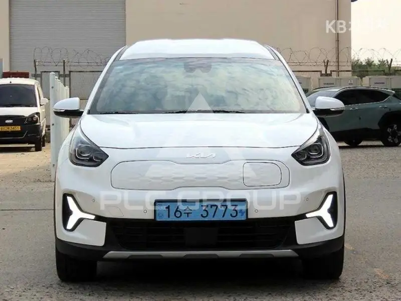 2023 KIA Niro