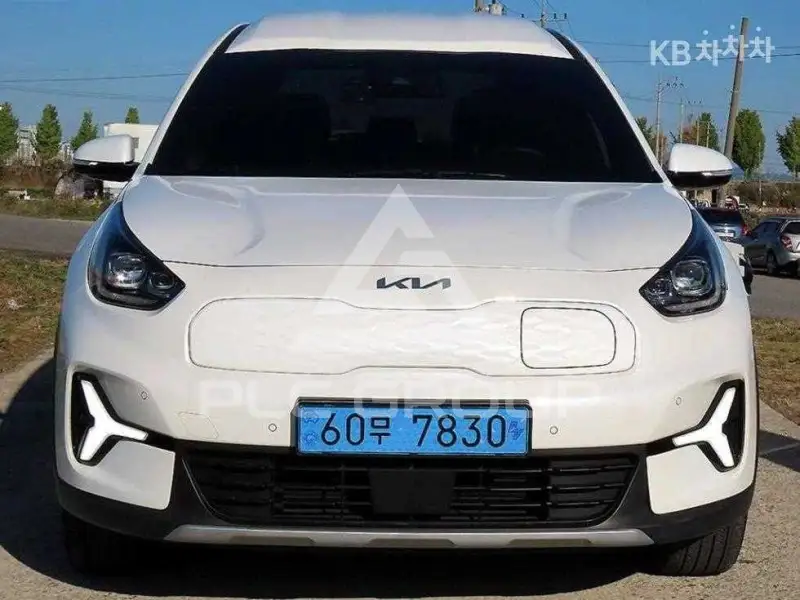 2023 KIA Niro