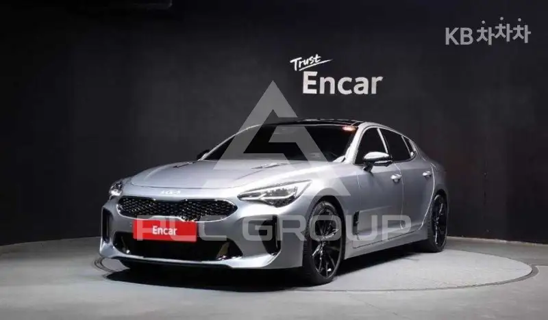 2023 KIA Stinger