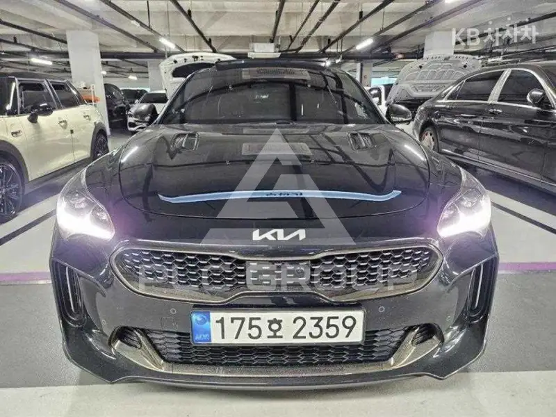2023 KIA Stinger