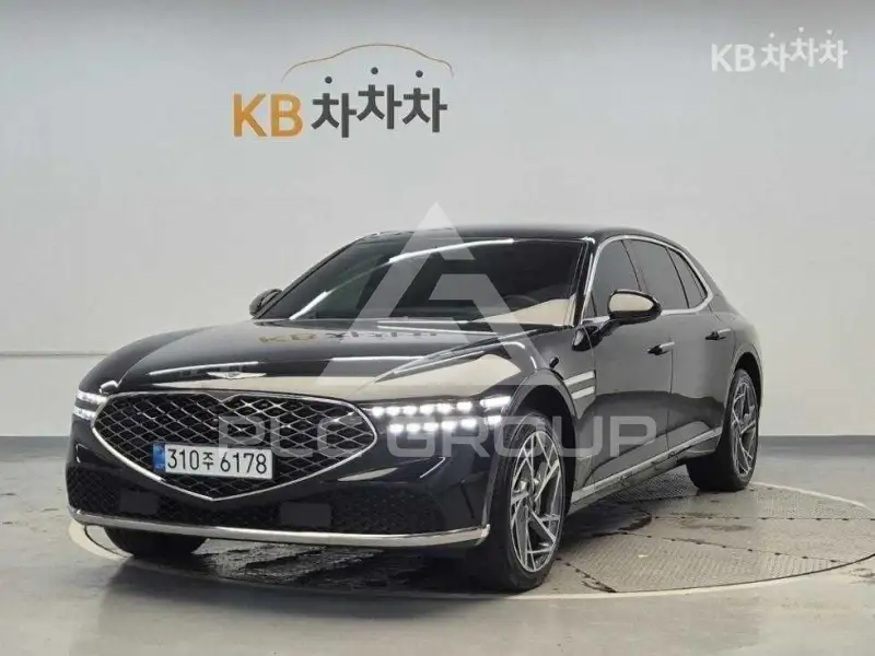 2023 Genesis G90