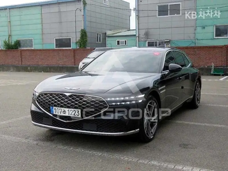 2023 Genesis G90