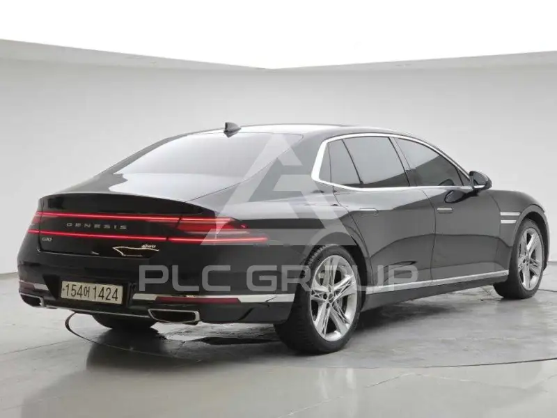 2023 Genesis G90