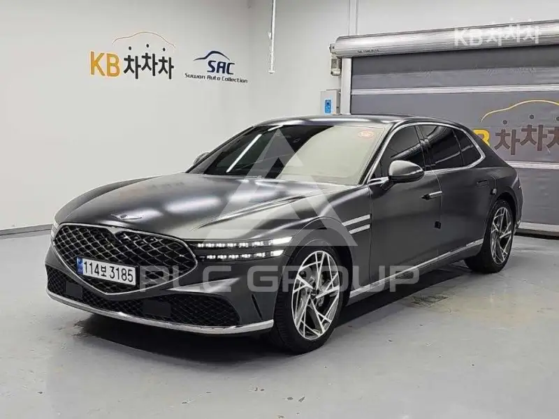 2023 Genesis G90