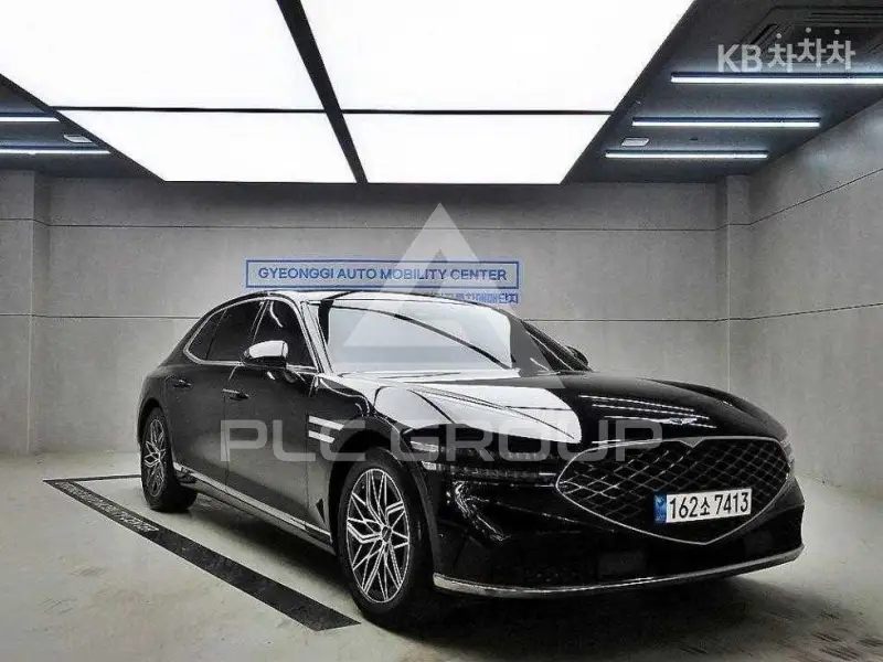 2023 Genesis G90