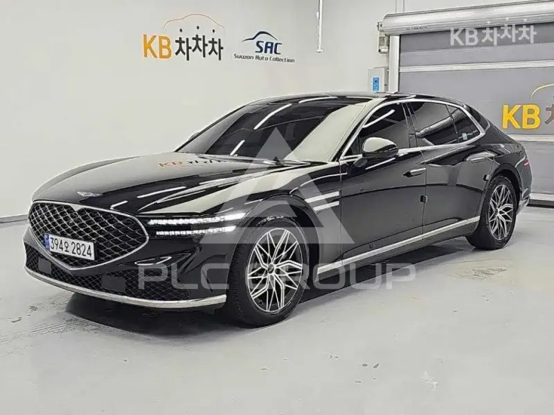 2023 Genesis G90