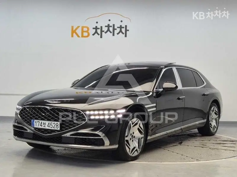 2023 Genesis G90