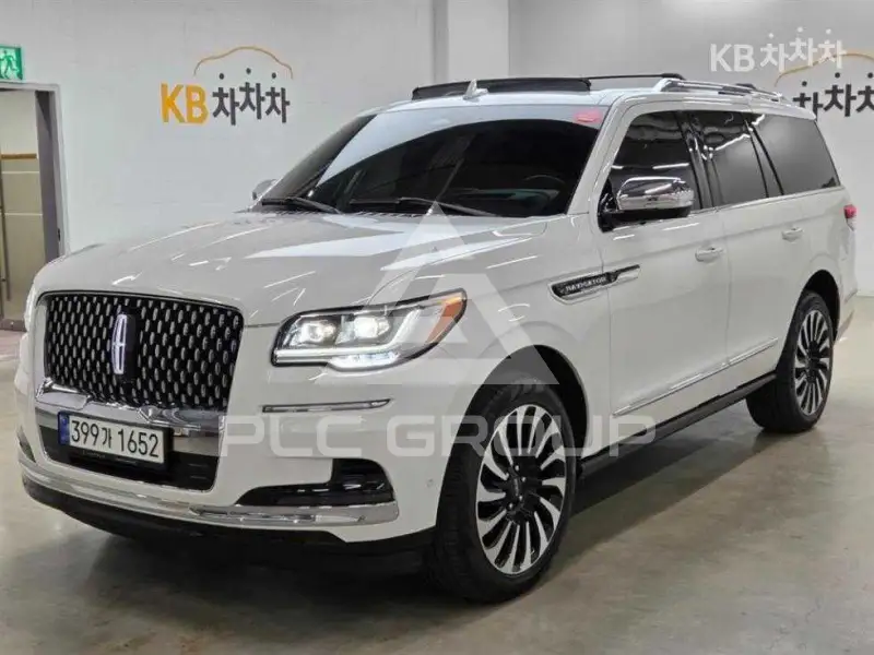 2023 Lincoln NAVIGATOR