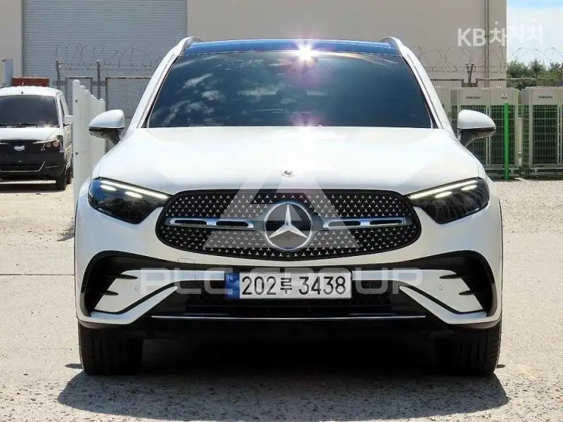 2023 Mercedes Benz GLC-Class