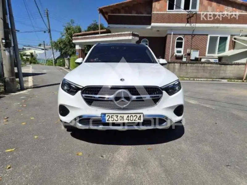 2023 Mercedes Benz GLC-Class