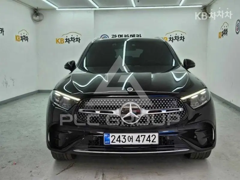 2023 Mercedes Benz GLC-Class