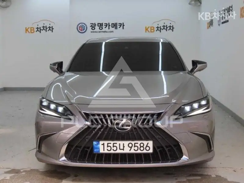 2023 Lexus ES