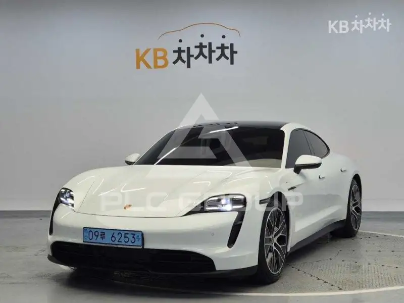 2023 Porsche Taycan