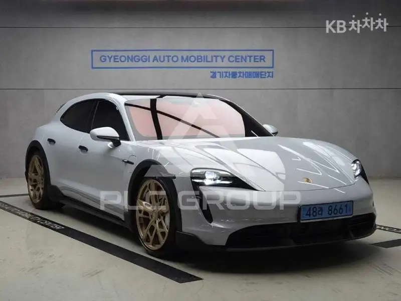 2023 Porsche Taycan