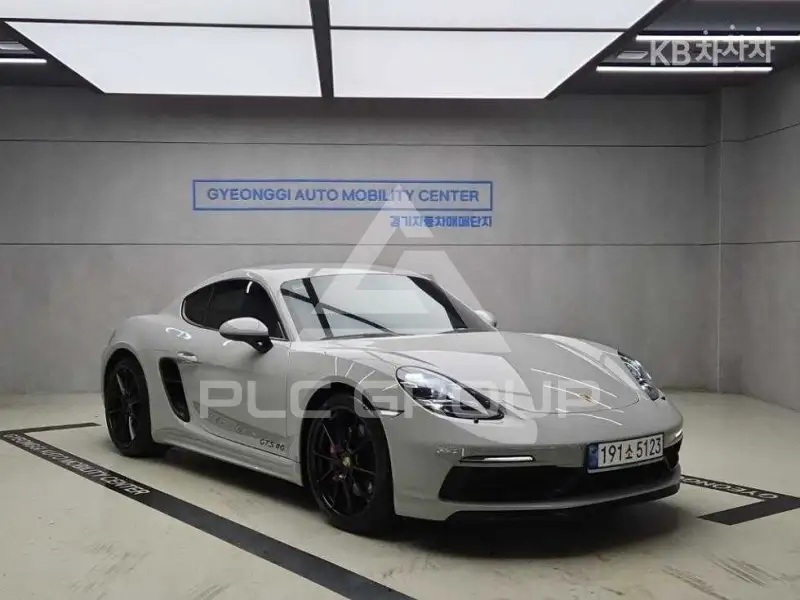 2023 Porsche Cayman
