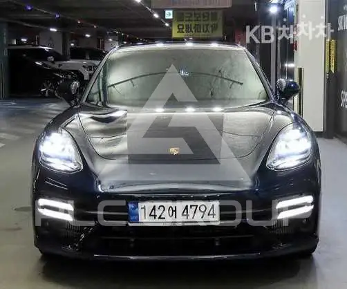 2023 Porsche Panamera