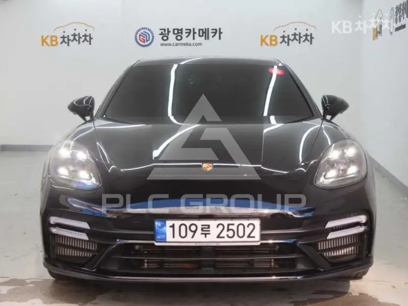 2023 Porsche Panamera