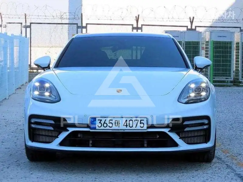 2023 Porsche Panamera