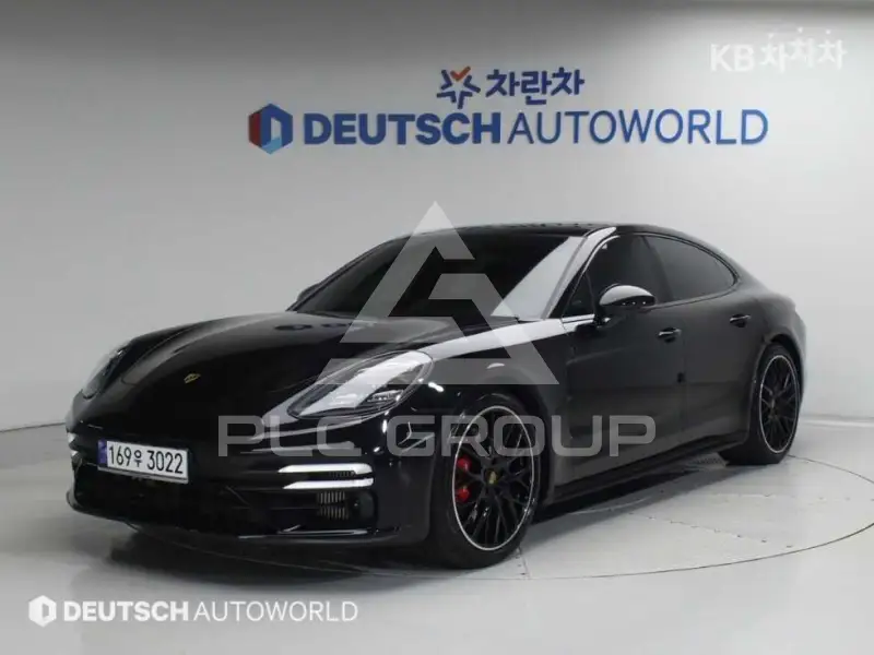 2023 Porsche Panamera