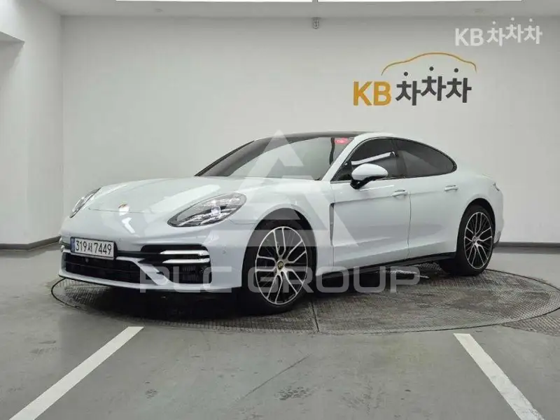 2023 Porsche Panamera