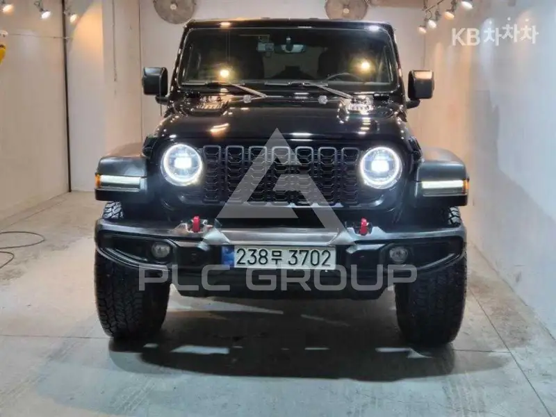 2023 Jeep WRANGLER